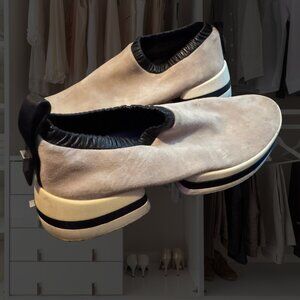 Stuart Weitzman SW-615 Suede Slip On Sneaker 9.5